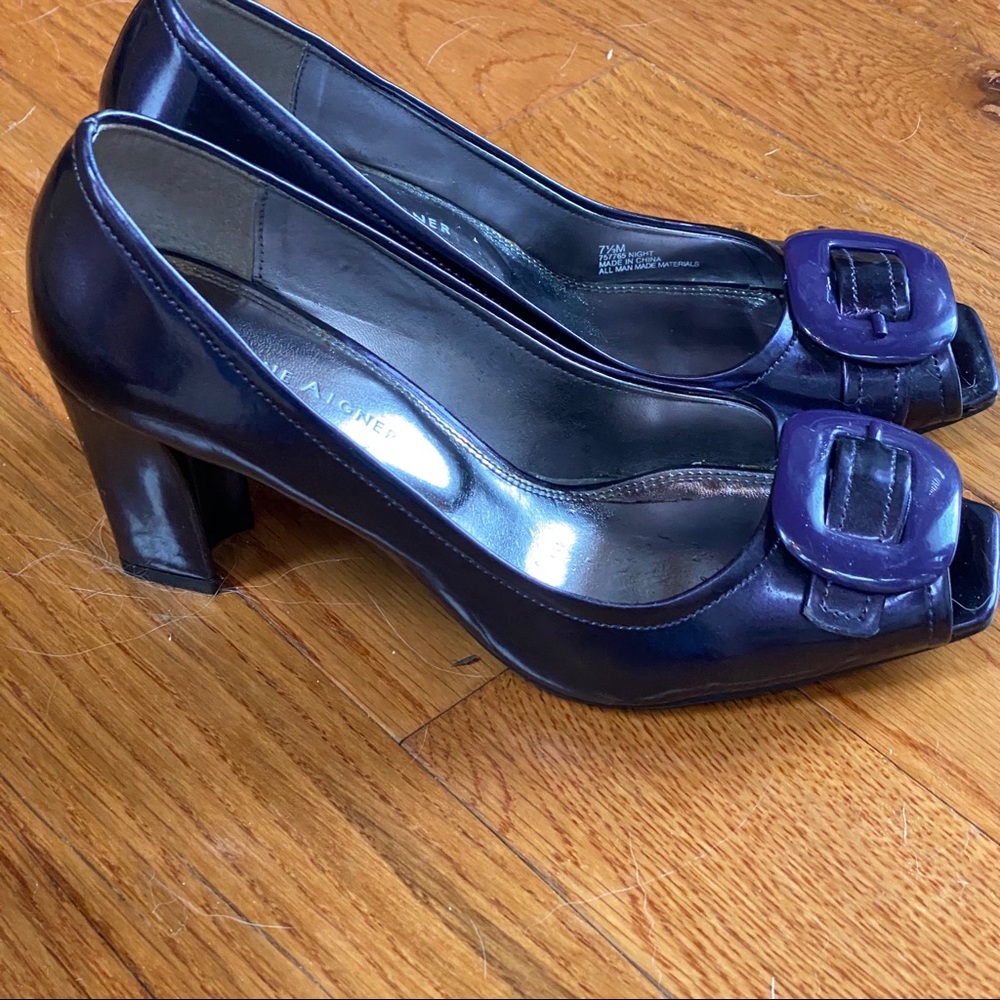 Etienne Aigner  Purple Metallic Heels Sz 7.5